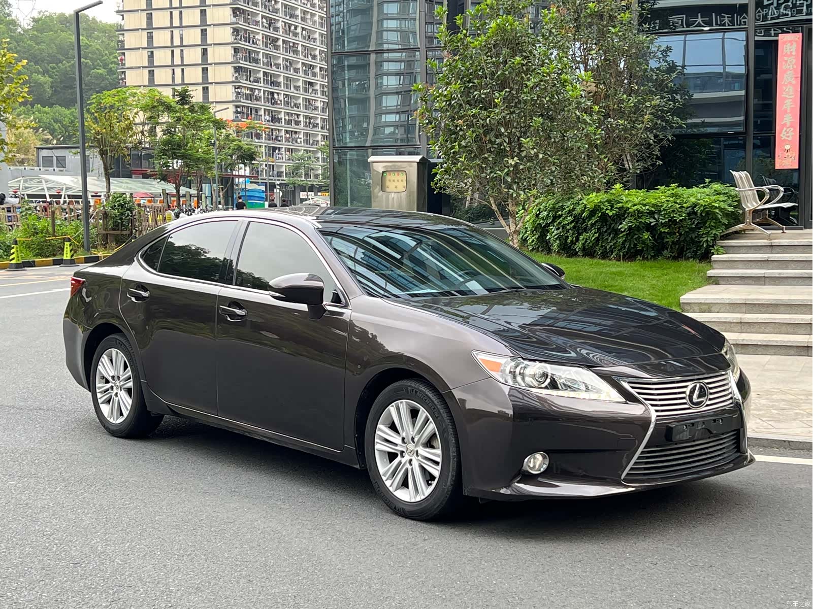 Lexus ES, 2014 3