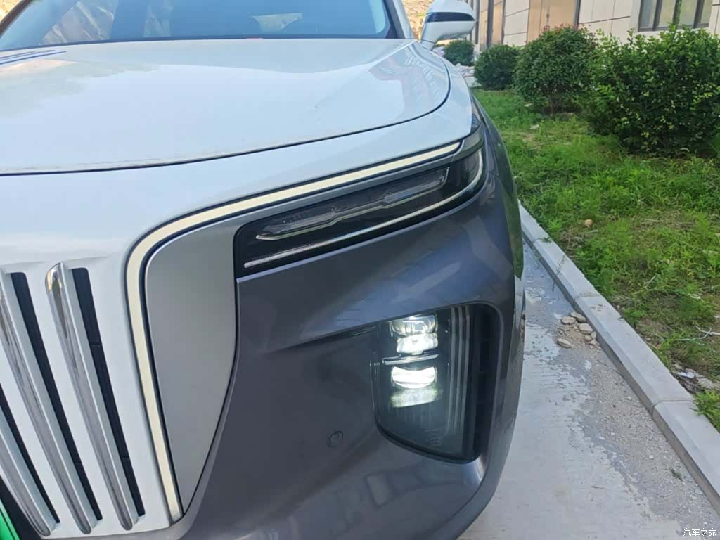 Hongqi E-HS9, 2023 24