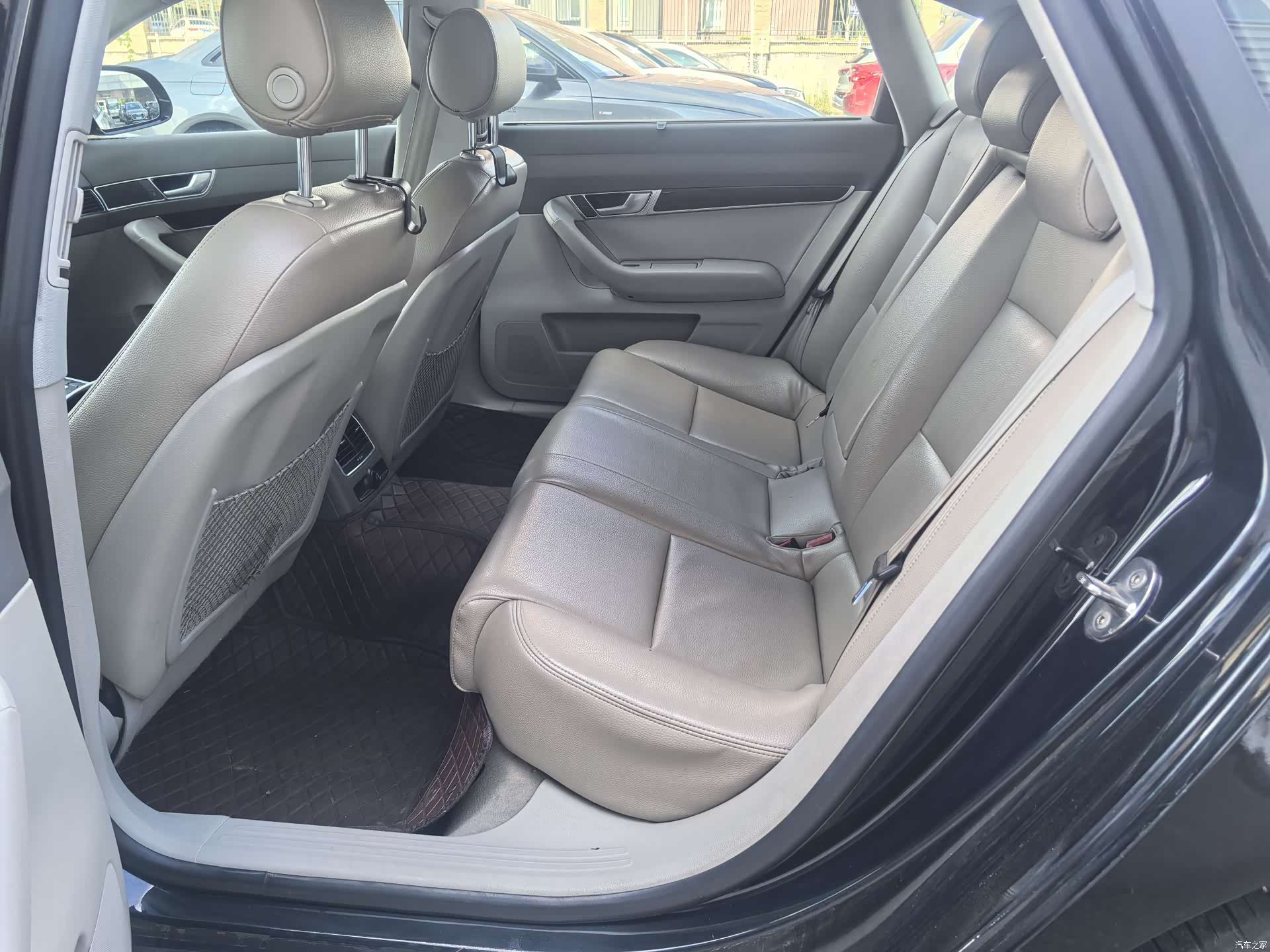 Audi A6L, 2012 4