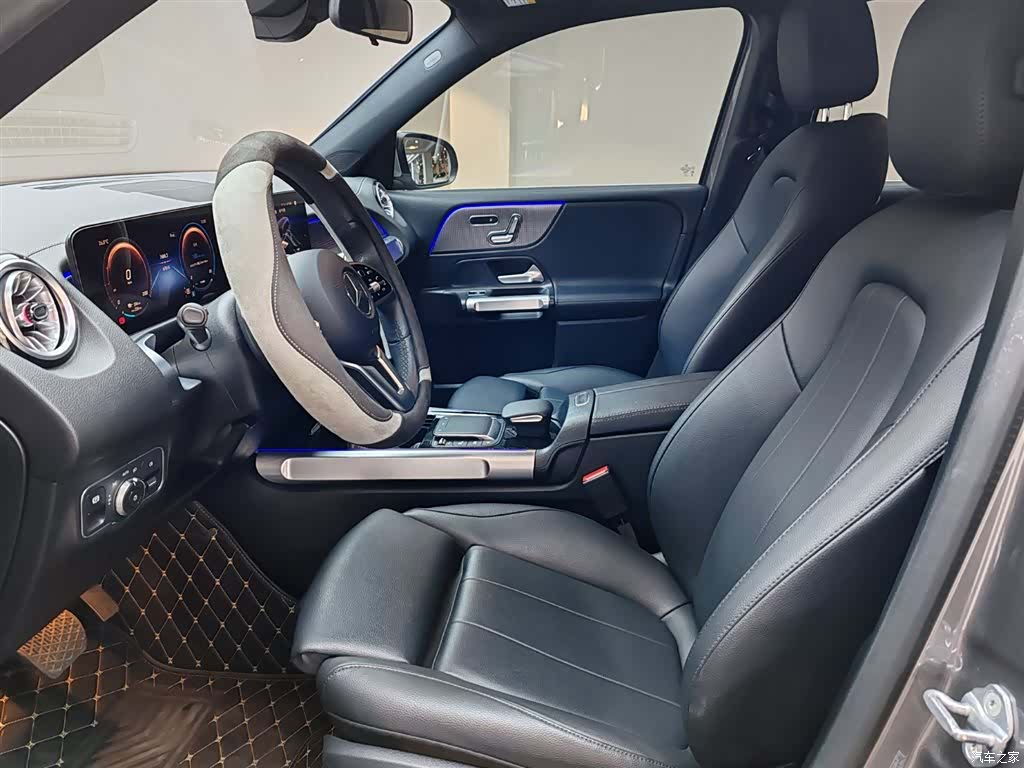 Mercedes-Benz EQB, 2023 12
