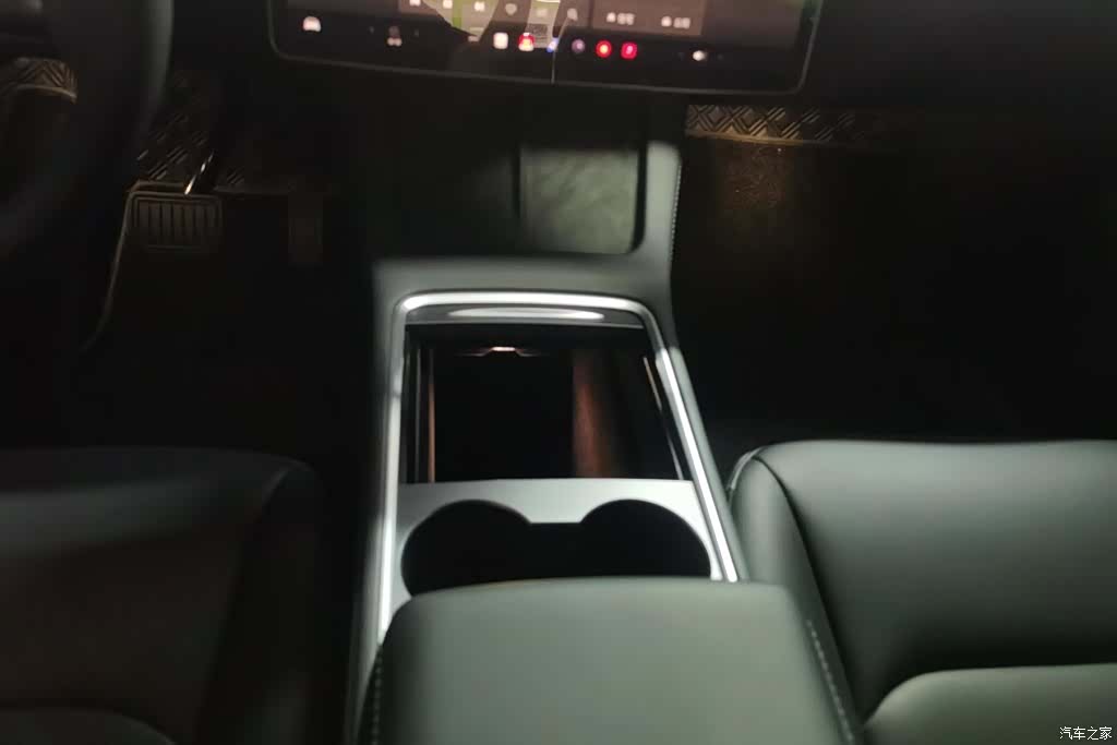 Tesla Model Y, 2022 16