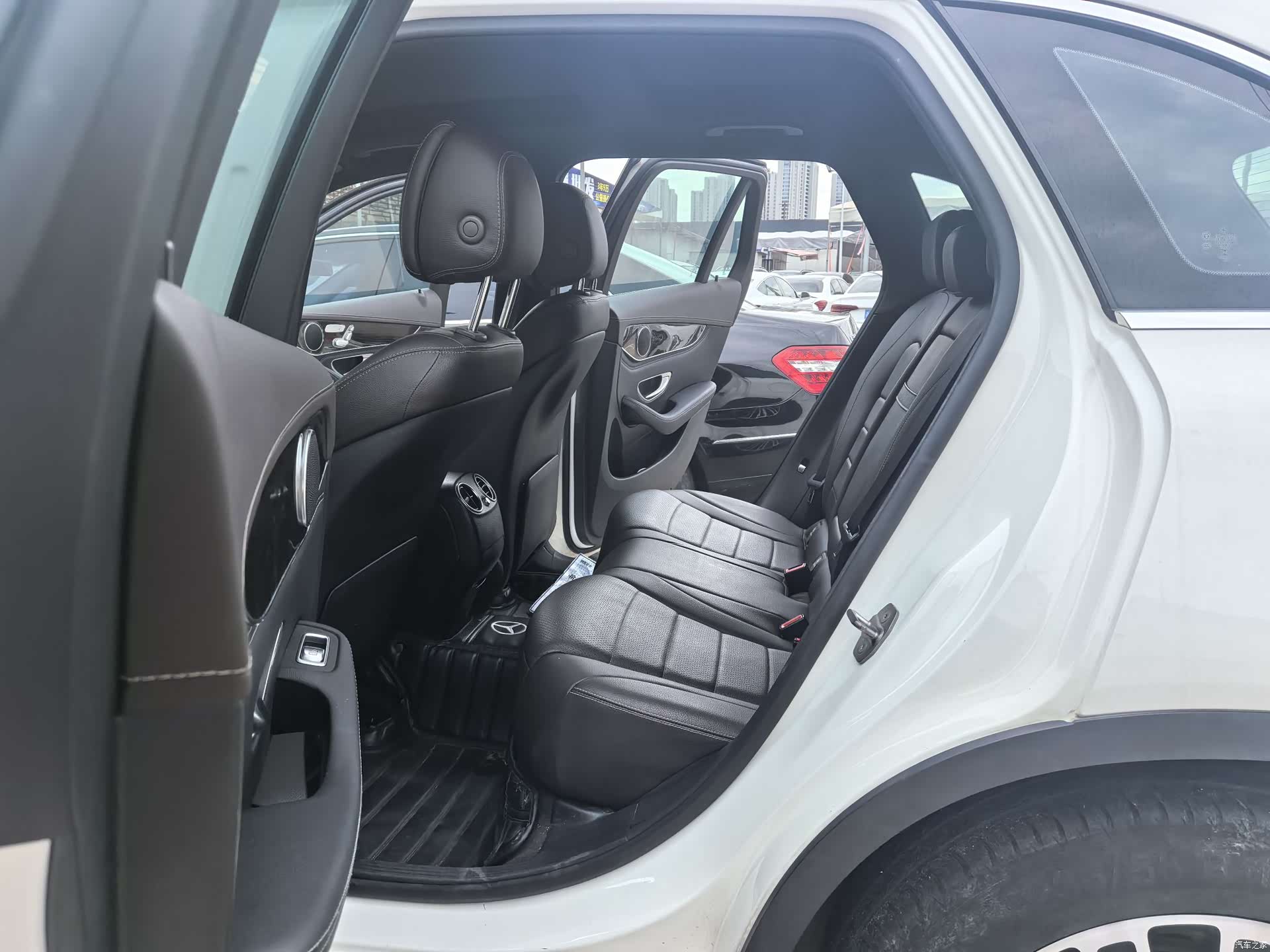 Mercedes-Benz GLC, 2018 14