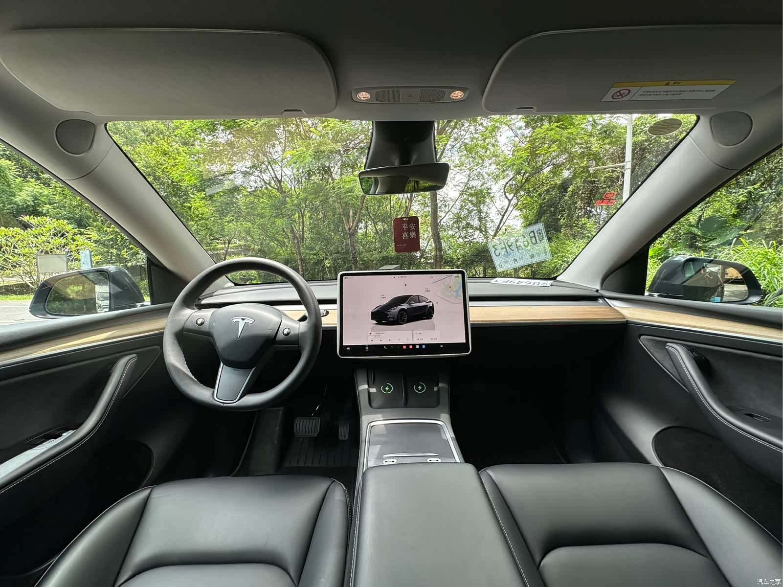 Tesla Model Y, 2023 все фото