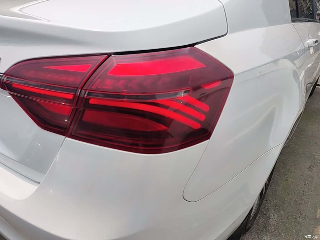 Geely Emgrand, 2019 8