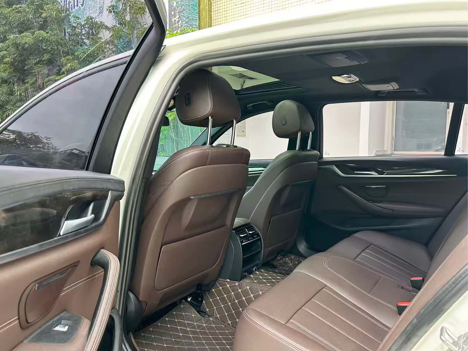 BMW 5 Series, 2019 все фото
