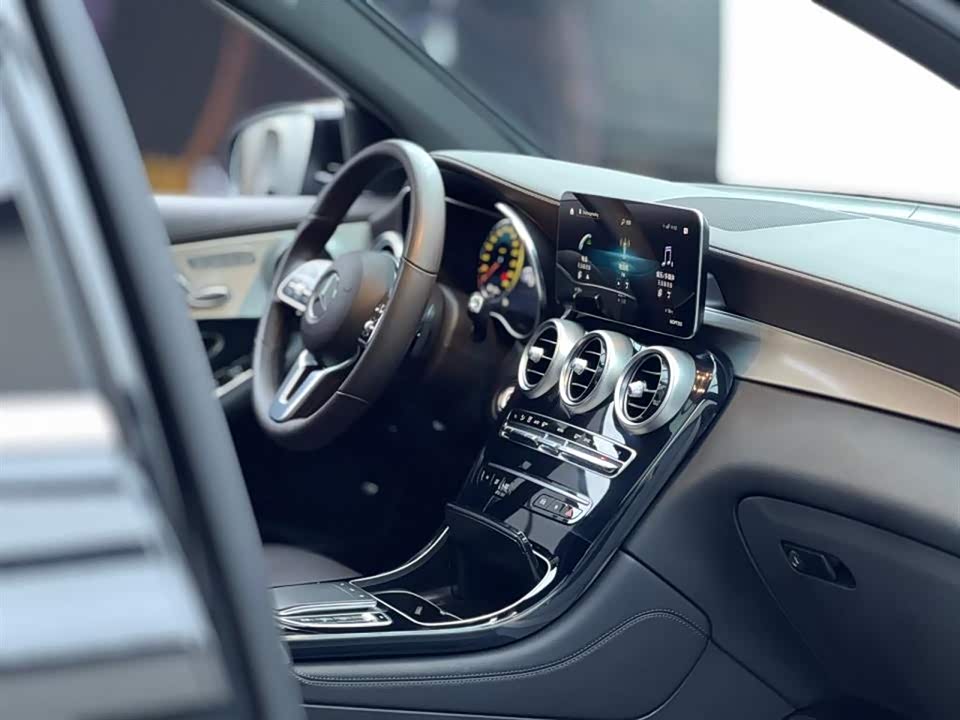 Mercedes-Benz GLC Mercedes-Benz GLC