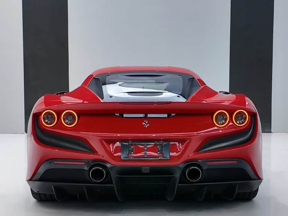 Ferrari F8