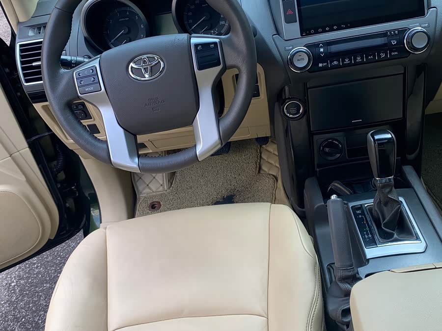 Toyota Prado 2017, фото 10