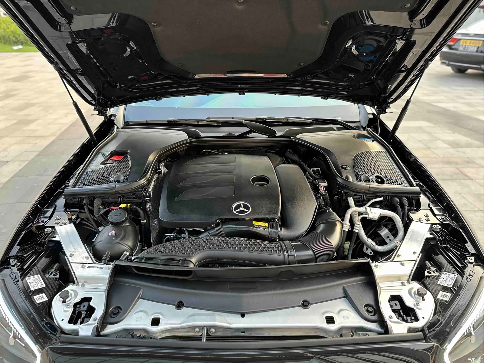 Mercedes-Benz E-Class, 2022 30