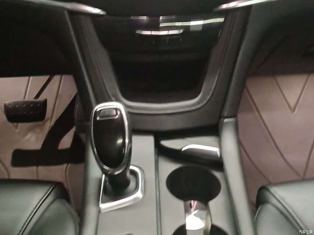 Cadillac XT5, 2019 12