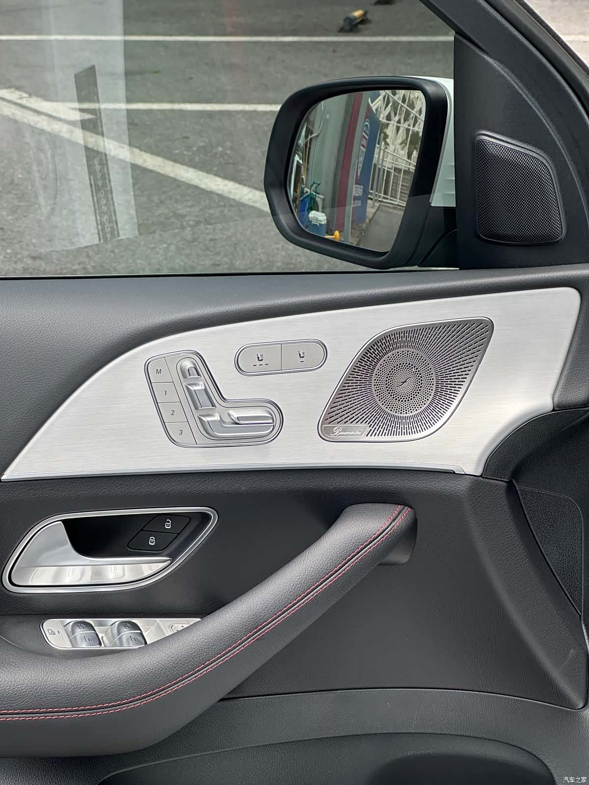 Mercedes-Benz GLE, 2026 24