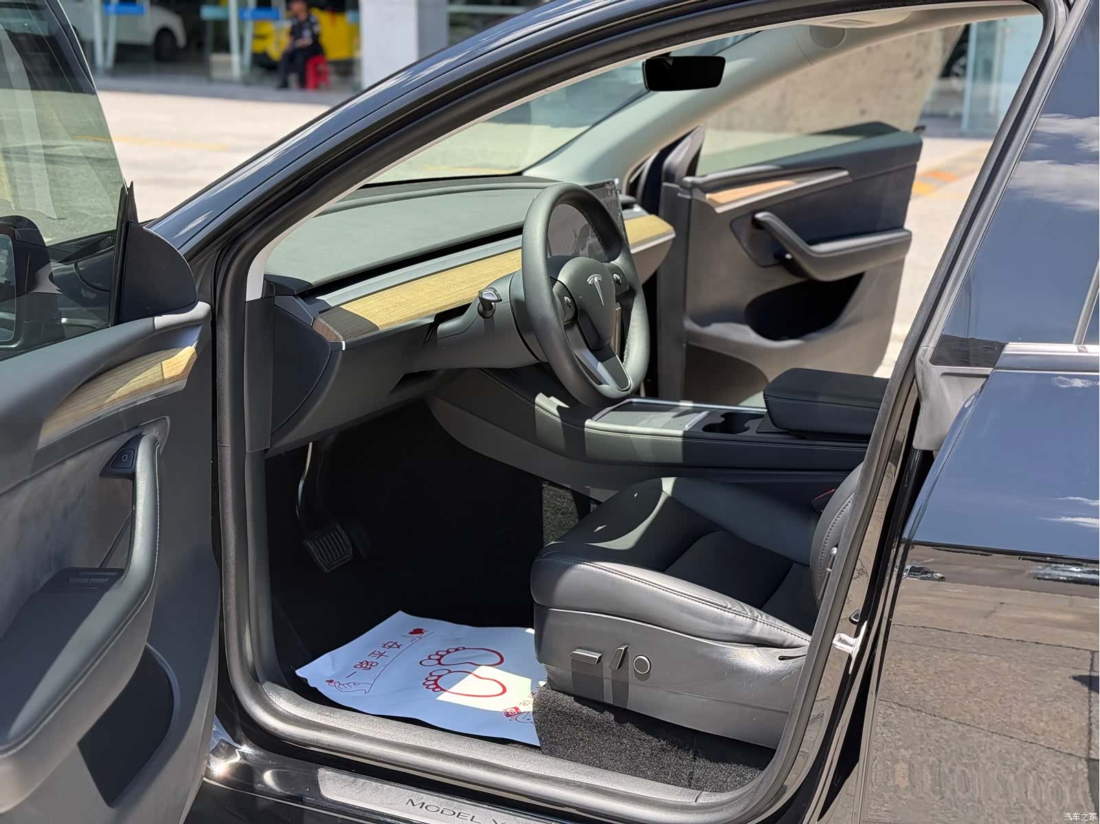 Tesla Model Y, 2022 4