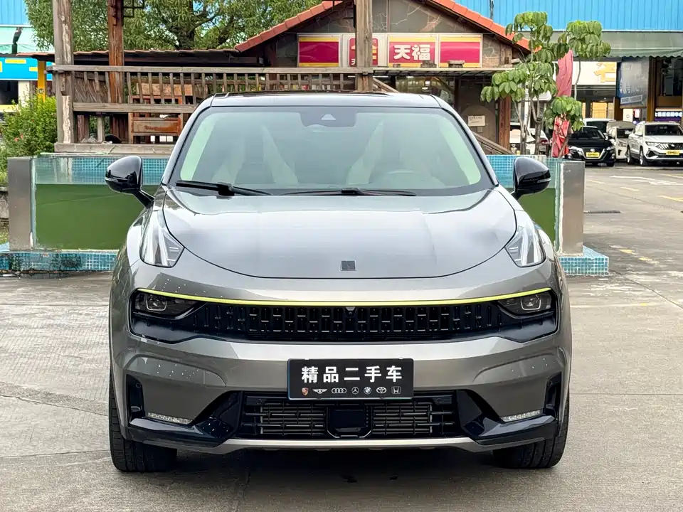 Lynk & Co 05