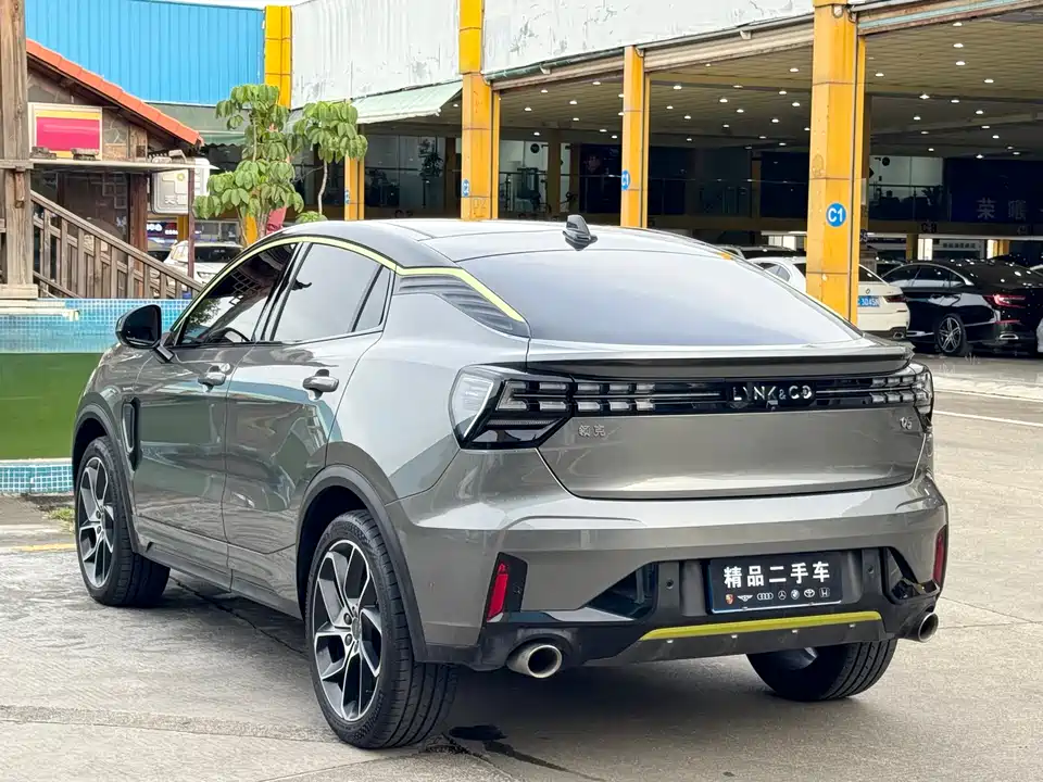 Lynk & Co 05