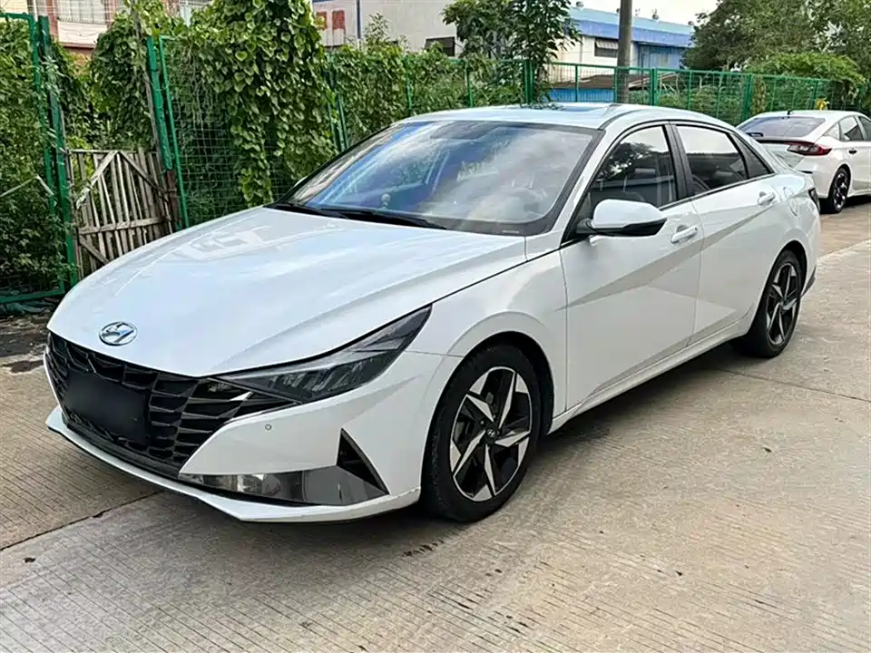 Hyundai Elantra