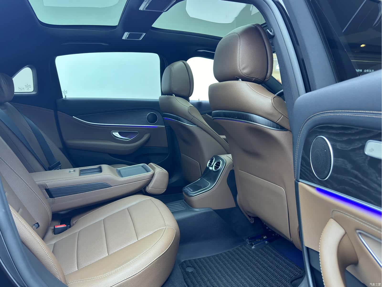 Mercedes-Benz E-Class, 2021 13