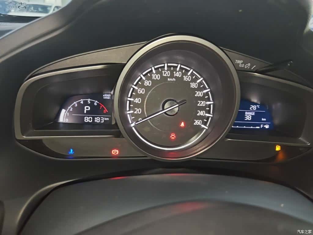 Mazda CX-4, 2019 12
