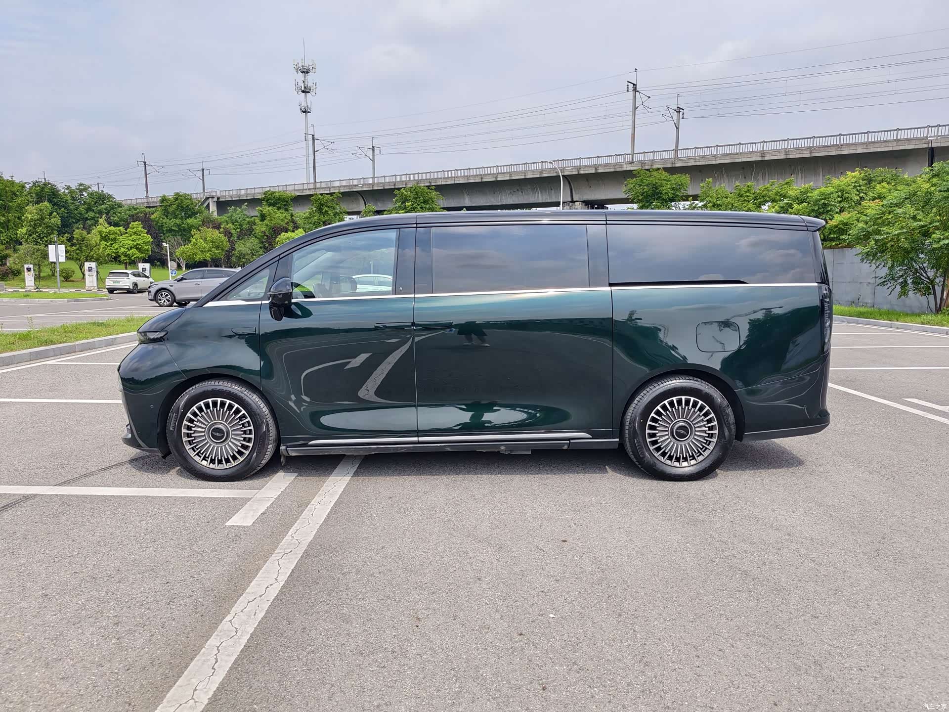 LEVC L380, 2025 все фото