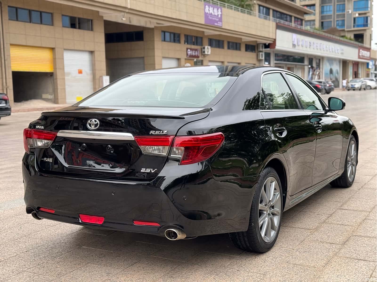 Toyota 2.5V, 2014 6