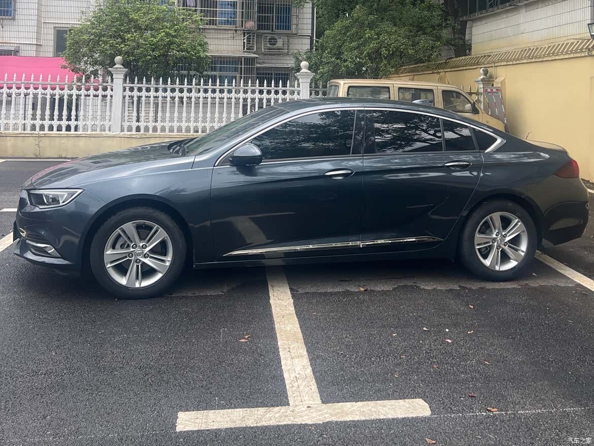 Buick Regal, 2020 3