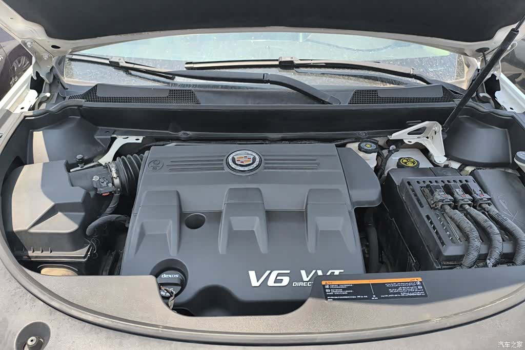 Cadillac SRX, 2015 10