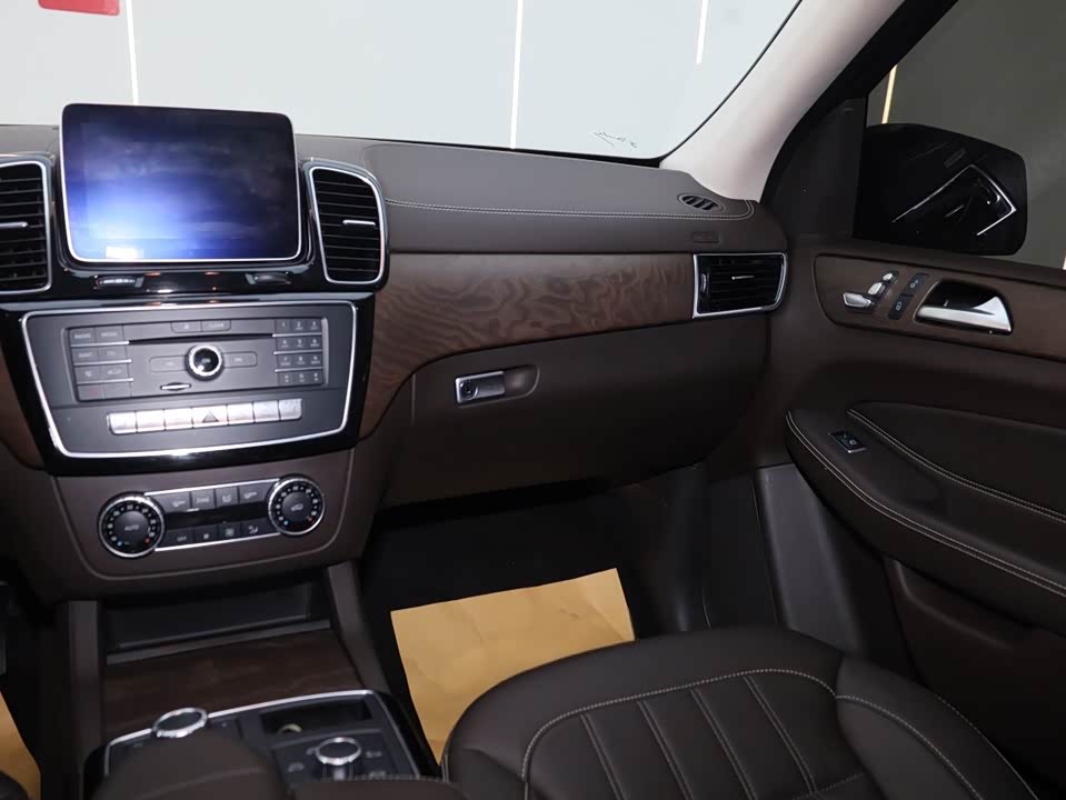 Mercedes-Benz GLE Mercedes-Benz GLE