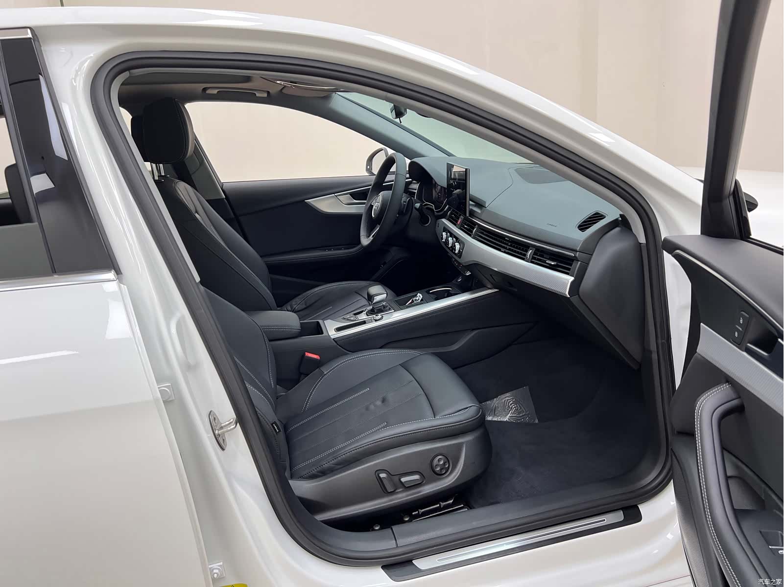 Audi A4L, 2020 14