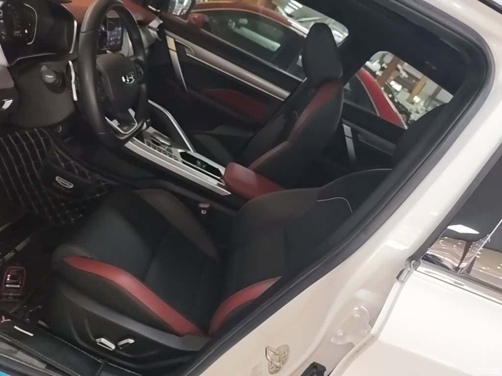Geely Coolray, 2021 15