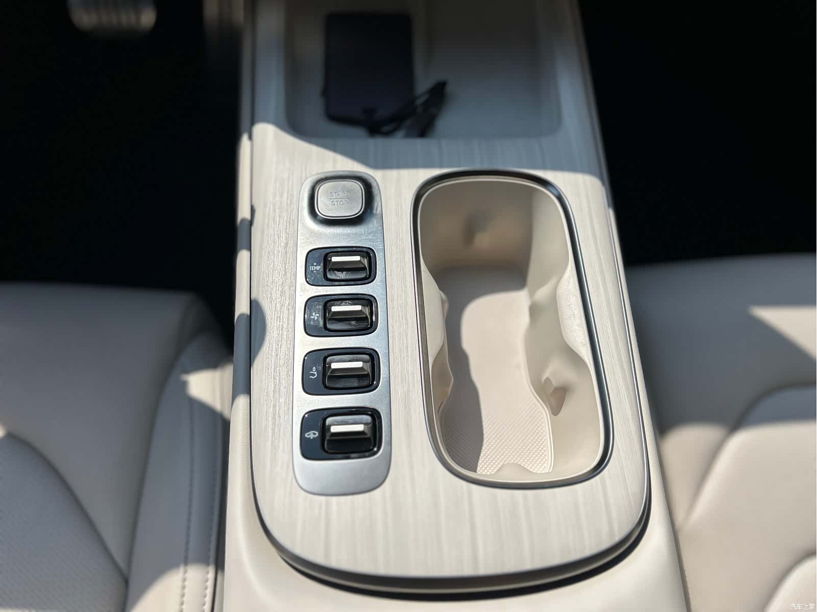 Xiaomi SU7, 2025 17