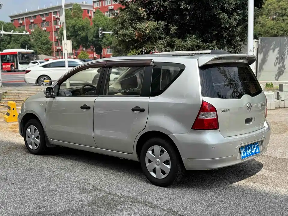 Nissan Liwei