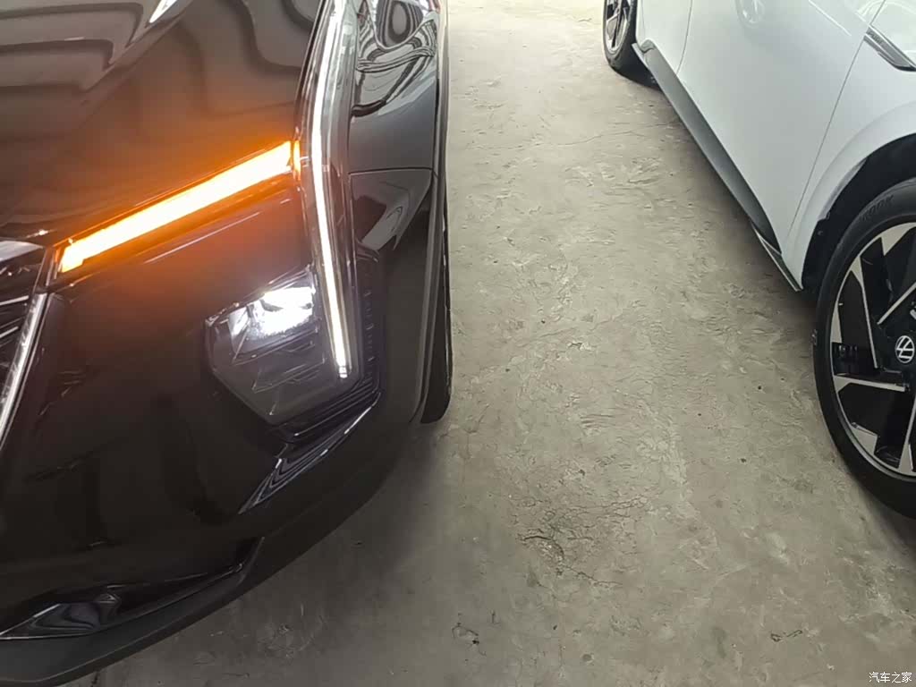 Cadillac XT4, 2023 24