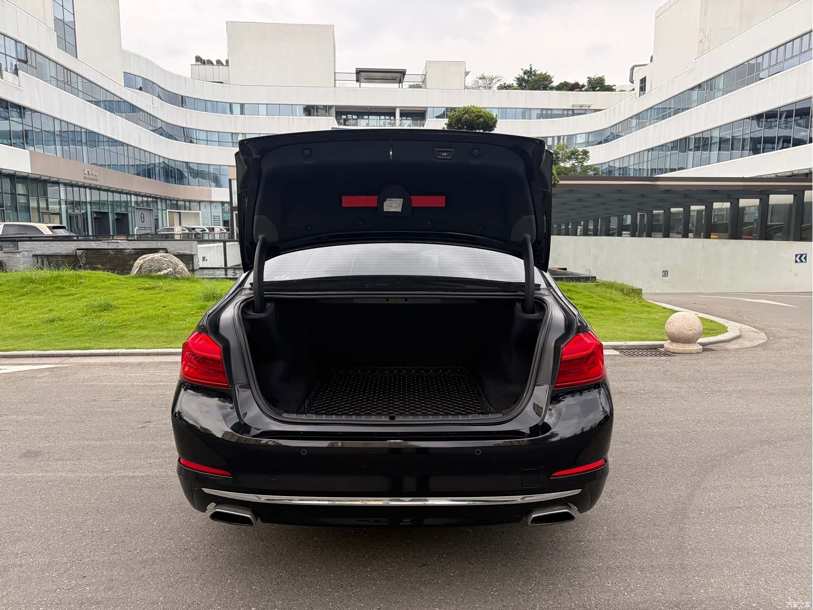 BMW 5 Series, 2019 13