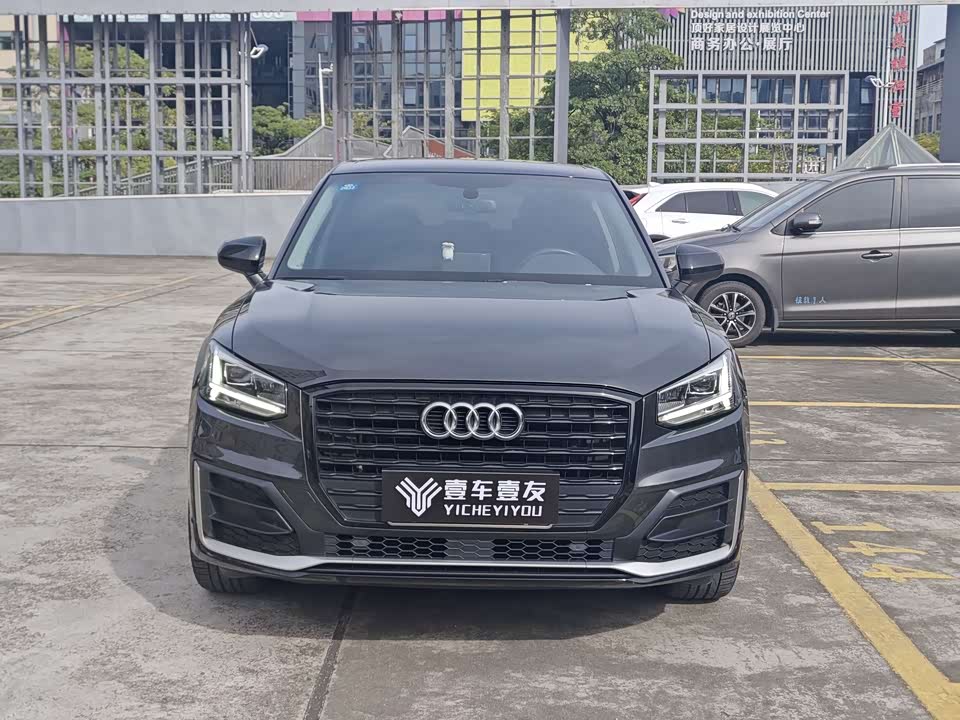 Audi Q2L