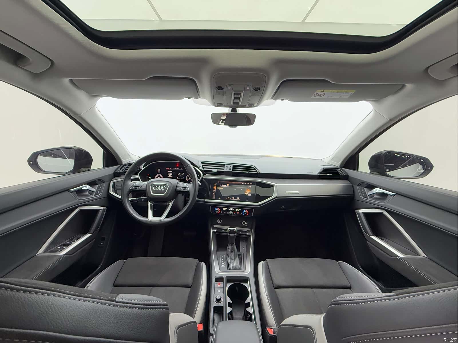 Audi Q3, 2022 9