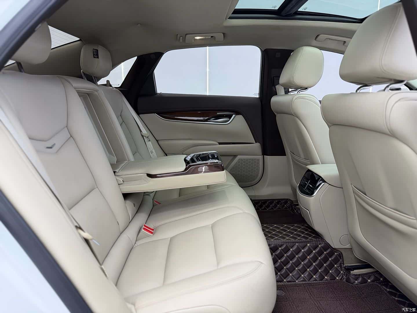 Cadillac XTS, 2016 8