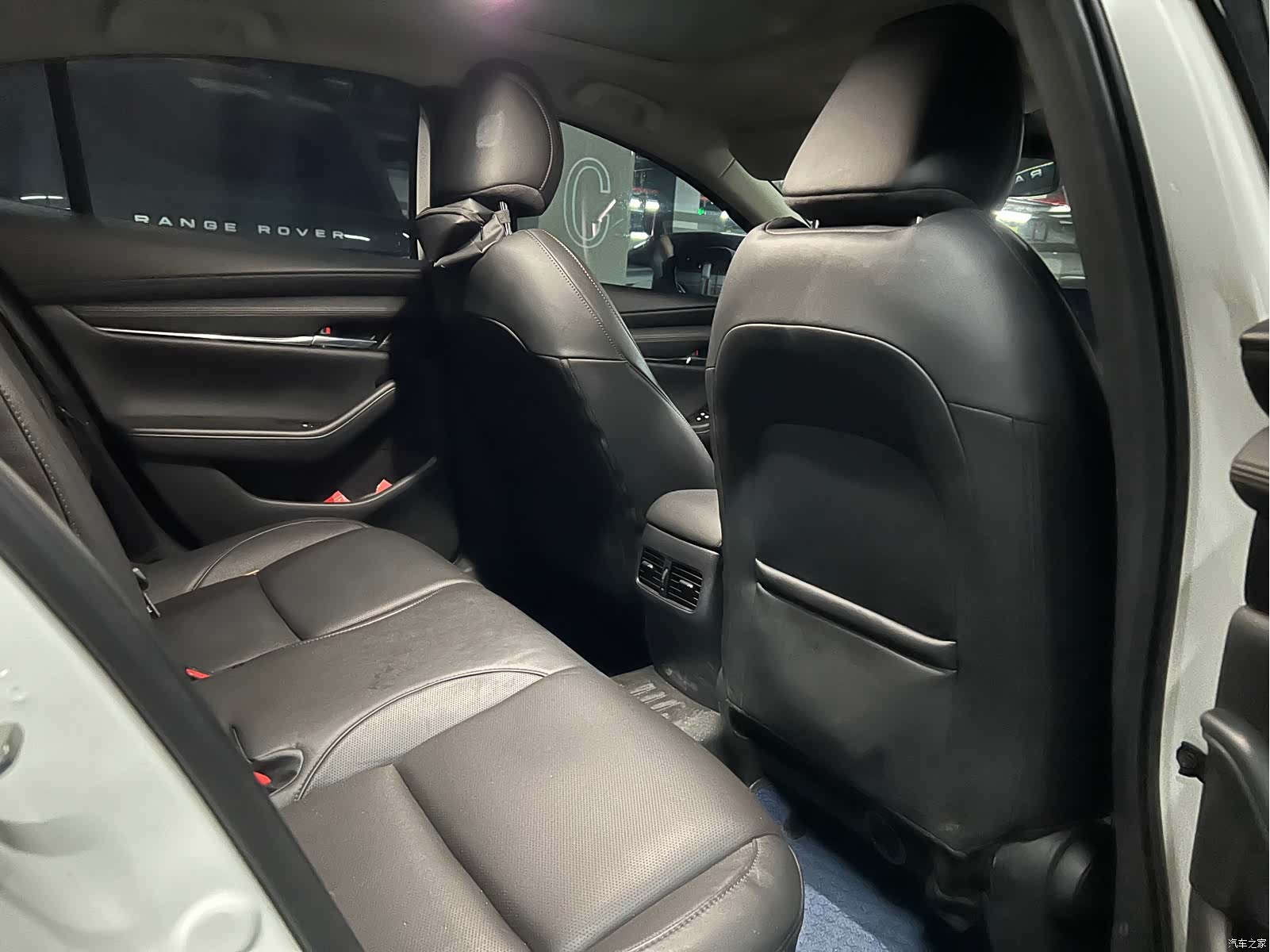 Mazda Mazda3, 2023 10