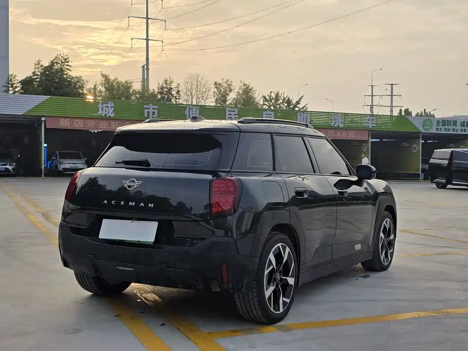 MINI Electric ACEMAN