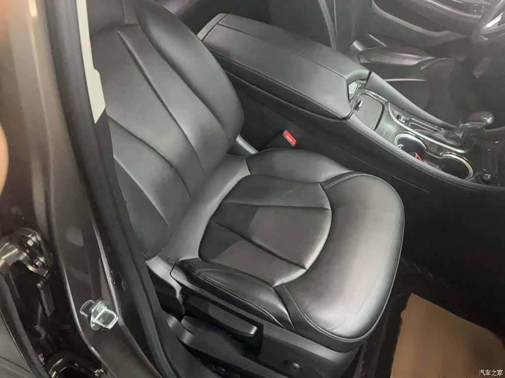 Buick Envision Plus, 2021 9