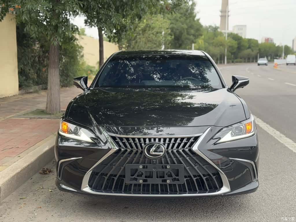 Lexus ES, 2023 7