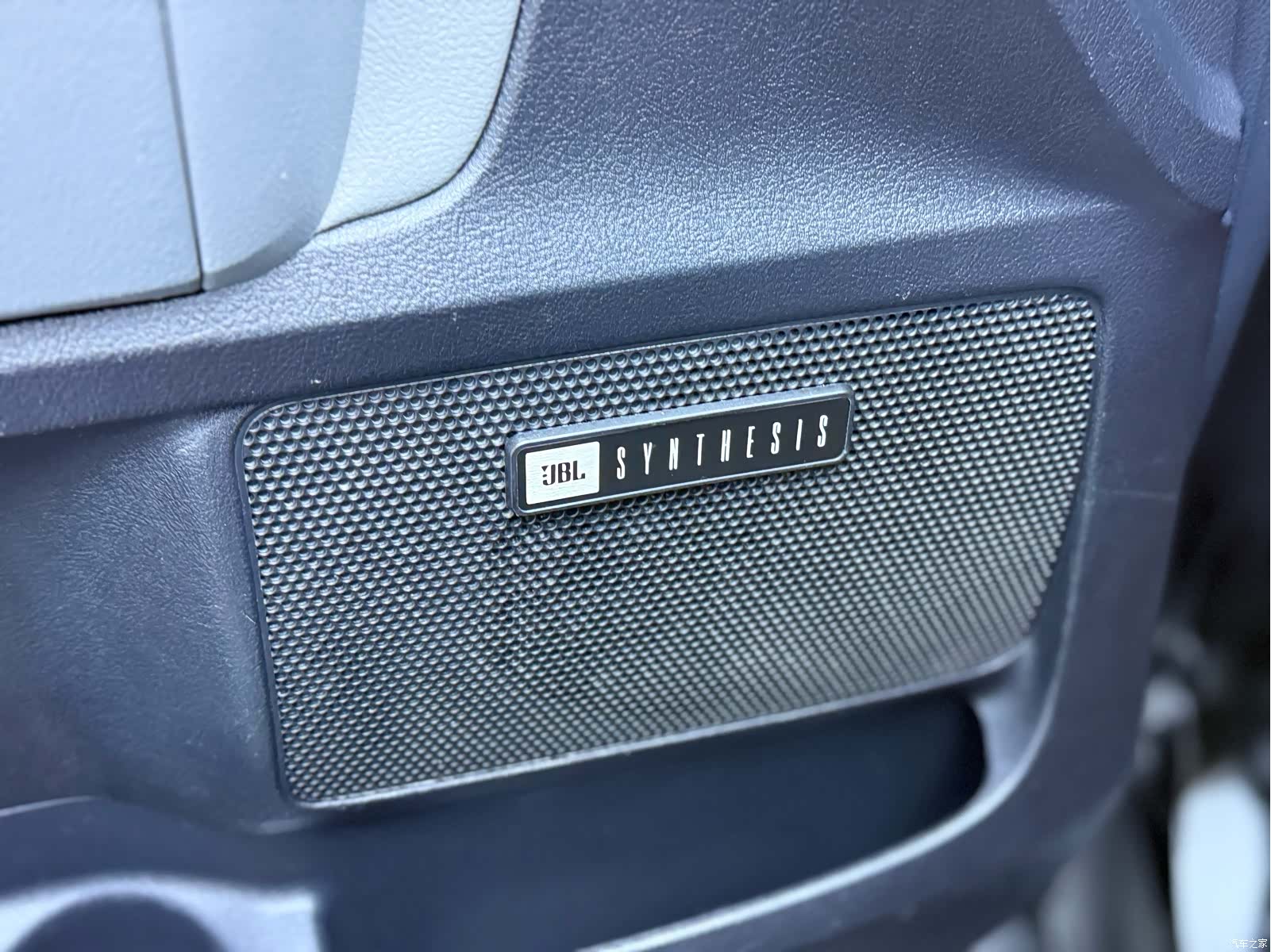 Toyota Sequoia, 2011 7