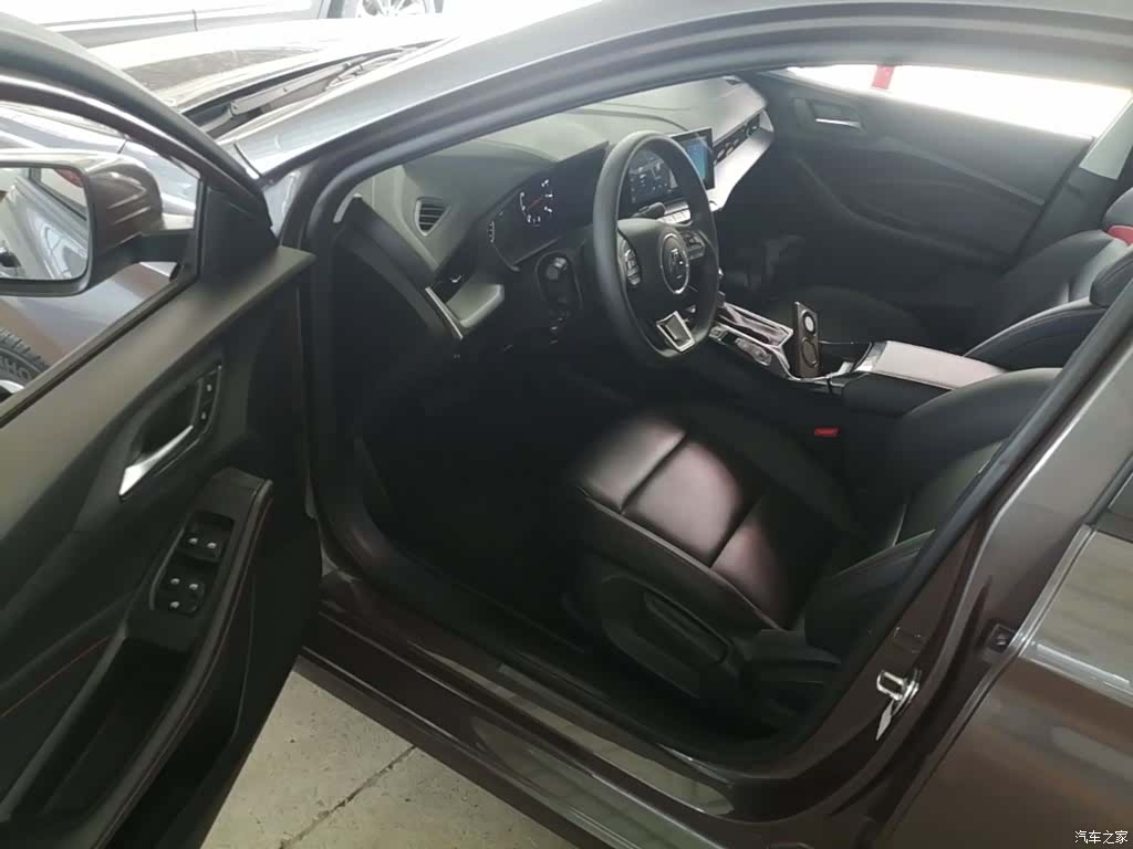MG MG5, 2024 16
