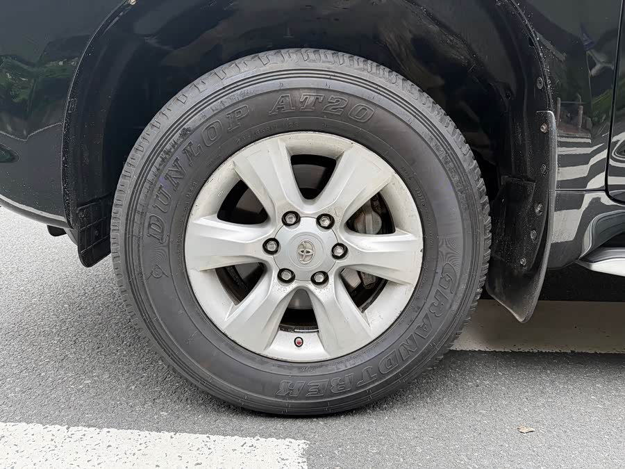 Toyota Prado 2012, фото 5