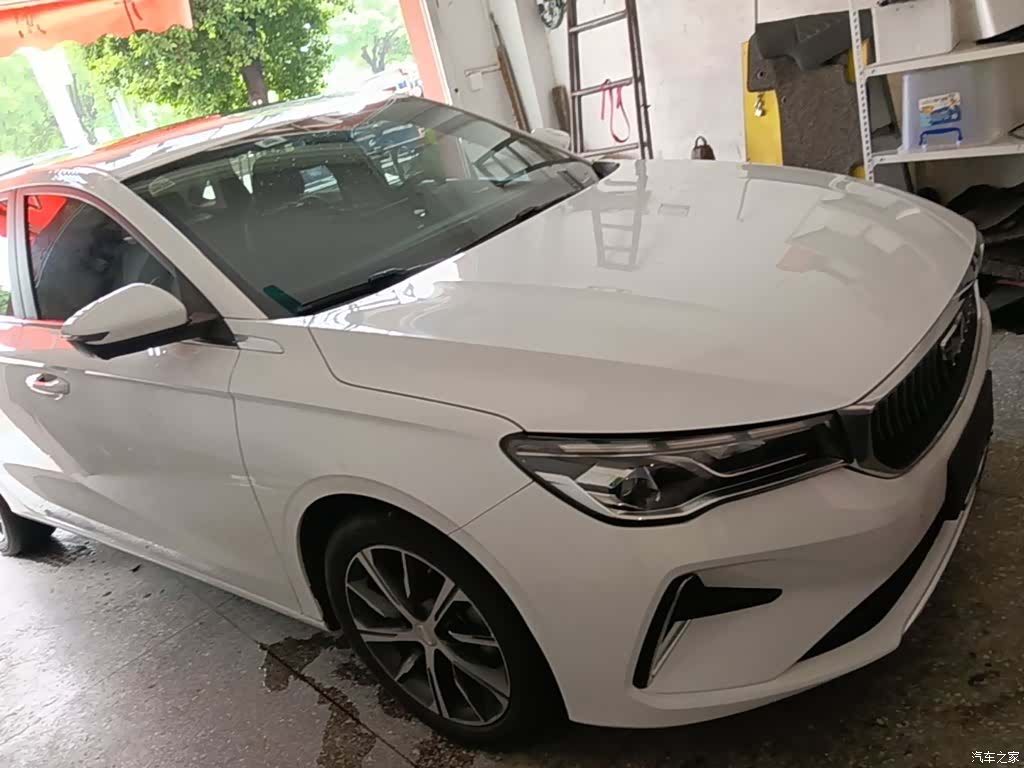 Geely Emgrand, 2024 4