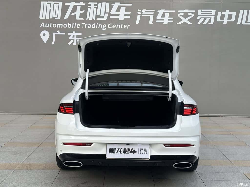 Geely Preface, 2022 14