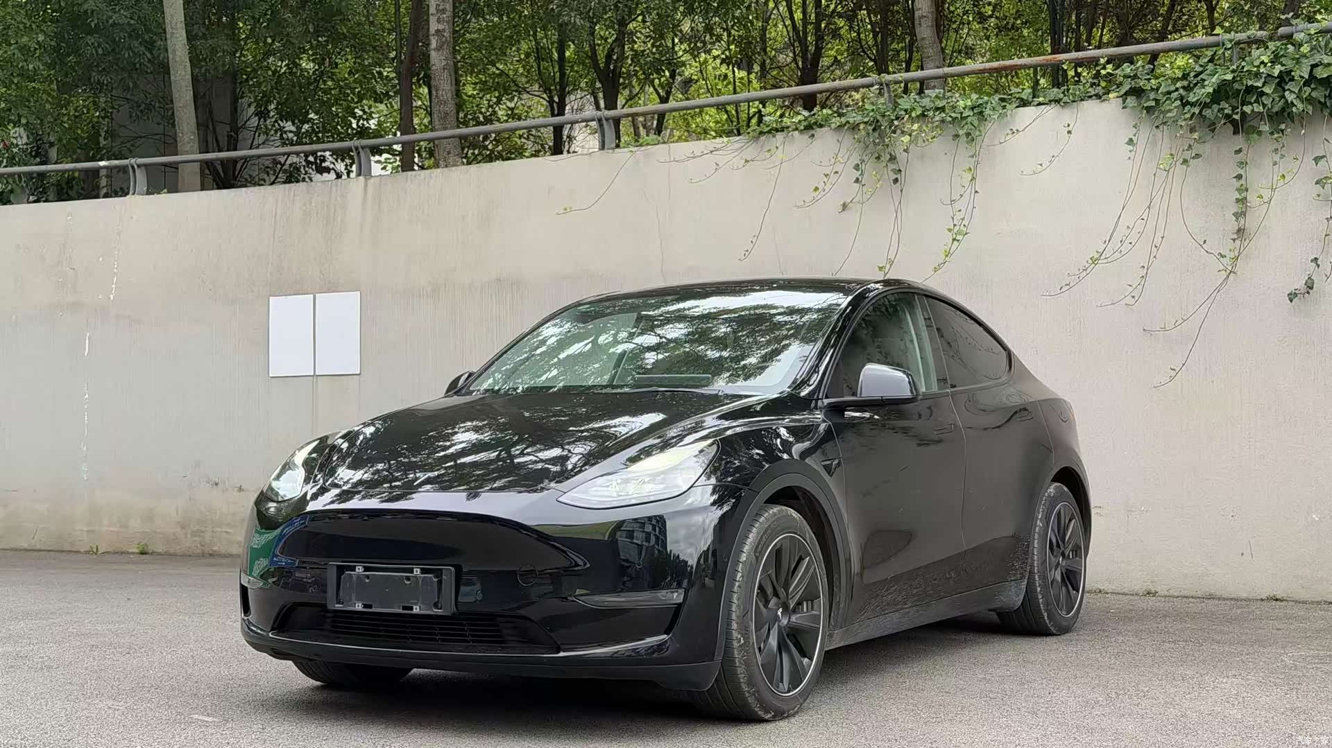 Tesla Model Y, 2021 1