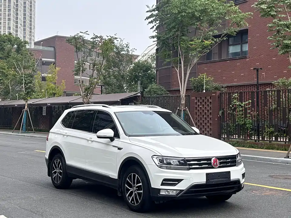 Volkswagen Tiguan L