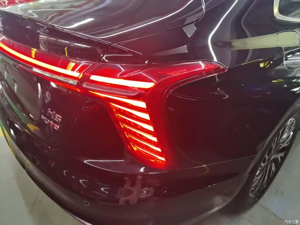 Hongqi H5, 2024 8