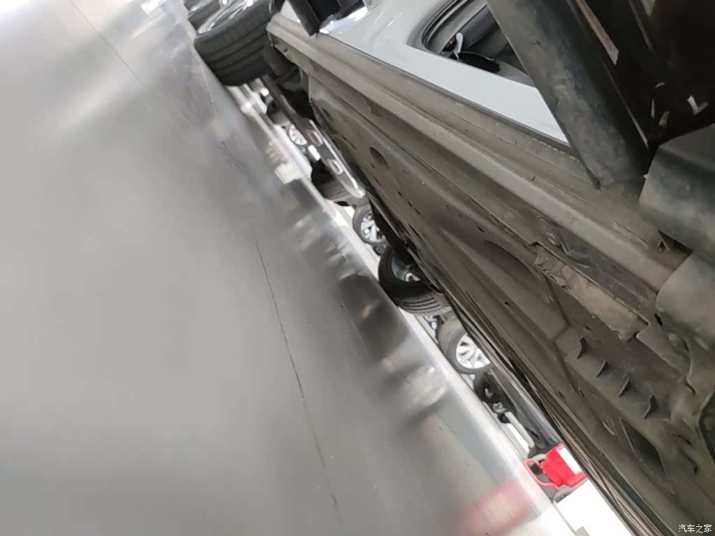 Audi Q2L, 2020 21
