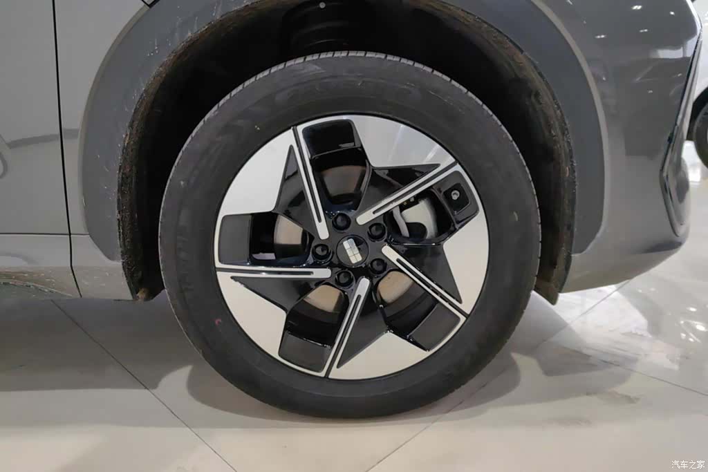 Geely Galaxy E5, 2025 6