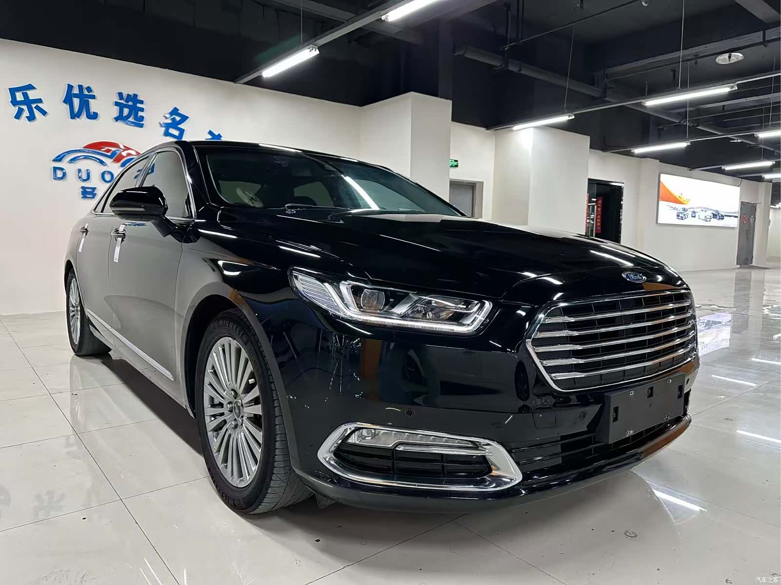 Ford Taurus, 2019 3